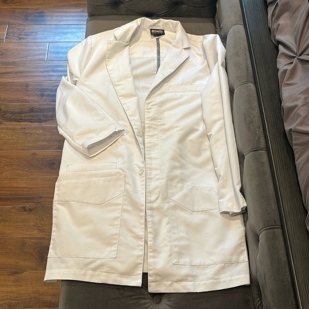 White Grey’s Anatomy srub jacket! size: men’s S
